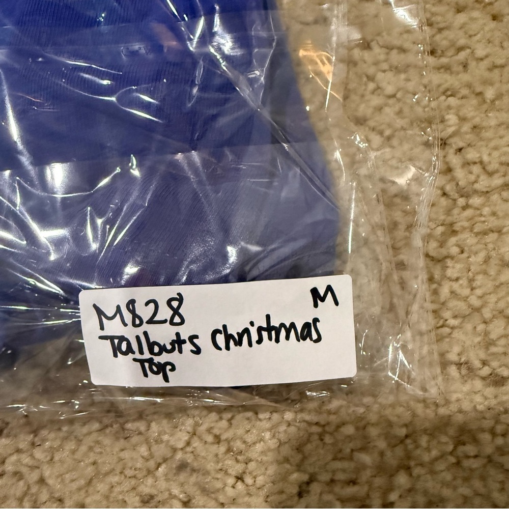 Talbots Royal Blue Christmas Car Presents Top Size Medium - Picture 8 of 8